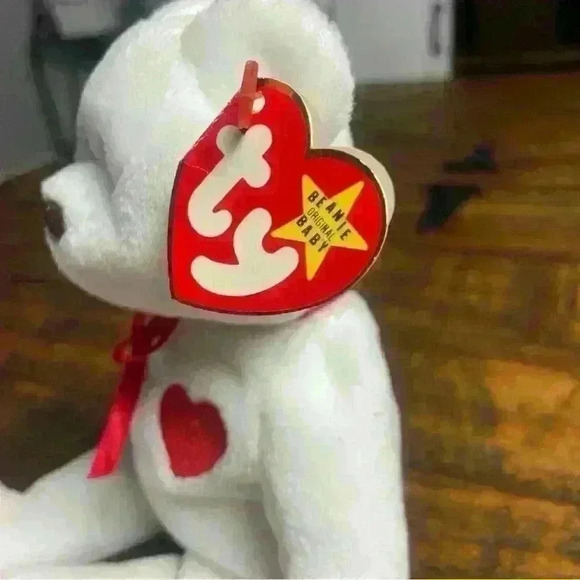 TY Beanie Babies, Valentino, White Valentine Bear with Red heart. Misprinted tag - Picture 2 of 8
